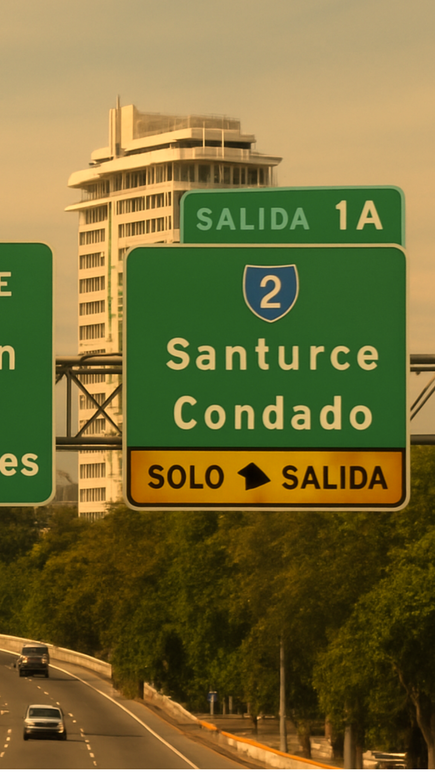 Señal de tránsito PR-2 indicando salida hacia Santurce y Condado en San Juan, Puerto Rico. Cerrajería profesional disponible en Santurce, Condado y área metropolitana. Zapatex Cerrajeros ofrece servicio 9AM-9PM con técnicos certificados.